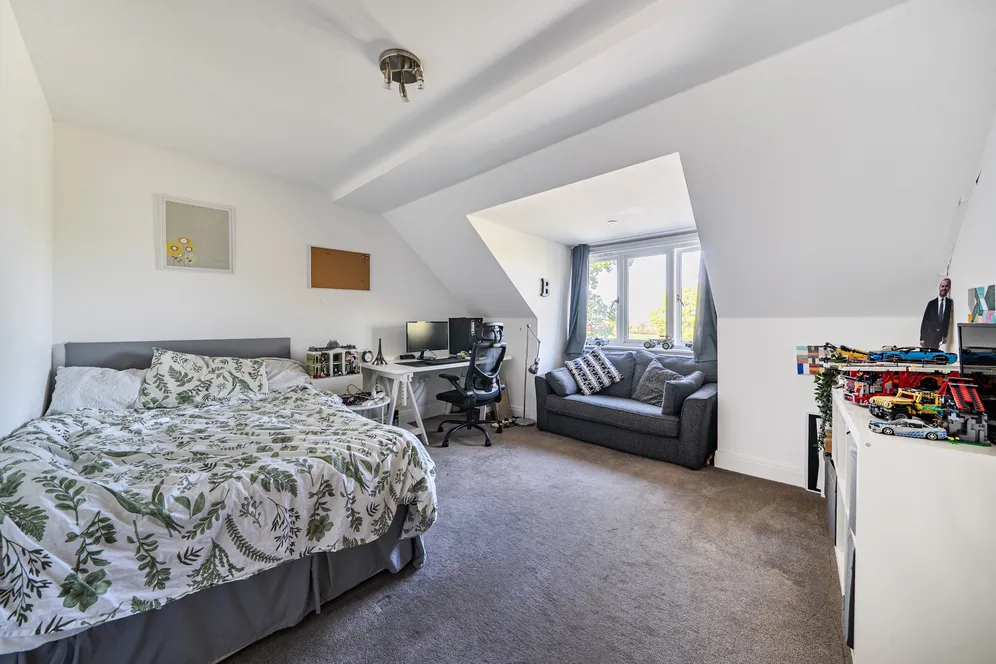 Oldfield Drive, Haywards Heath, RH17 photo 8