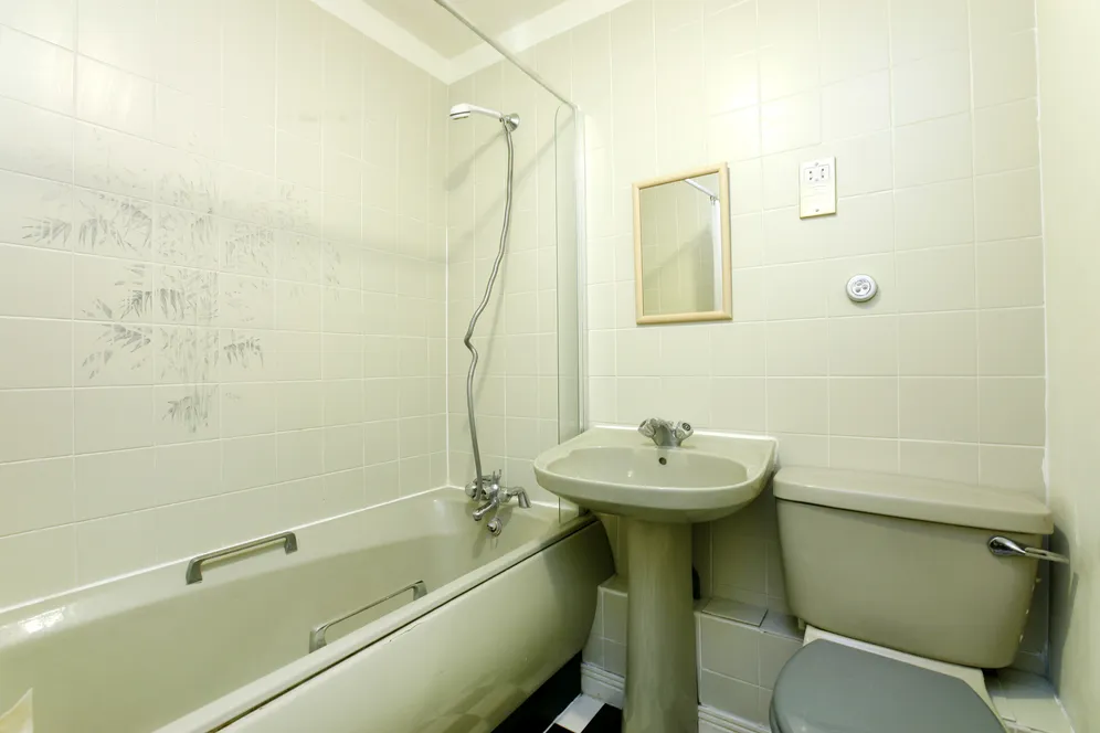 Portsmouth Road, Surbiton, KT6 photo 11