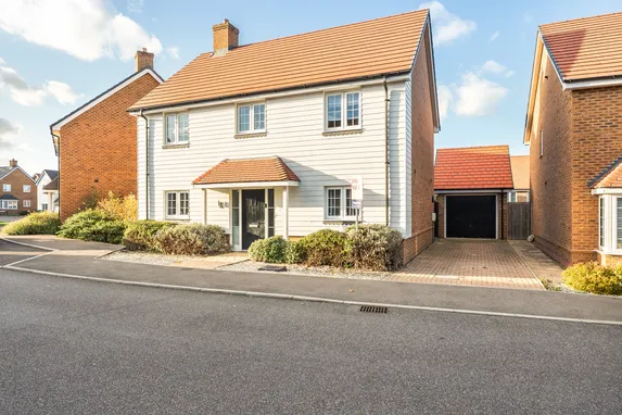 Goodwood Road, Edenbridge, TN8