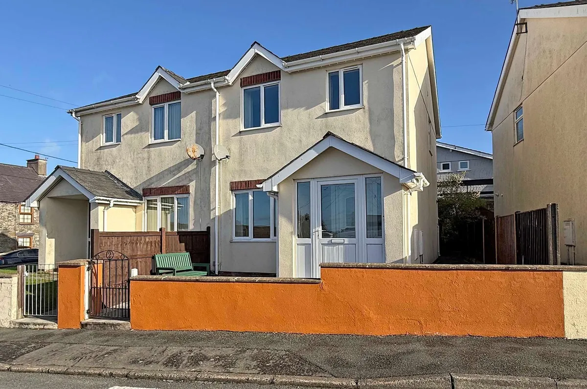 Ffordd Penmynydd, Llanfairpwll, Isle of Anglesey, LL61