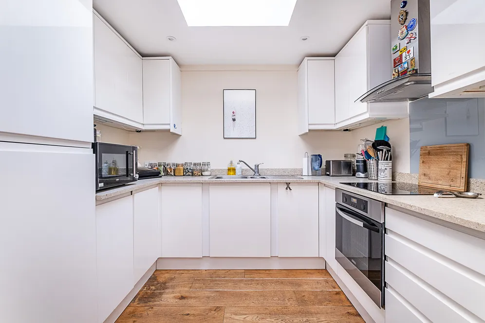 Church Road, Kingston Upon Thames, KT1 photo 2