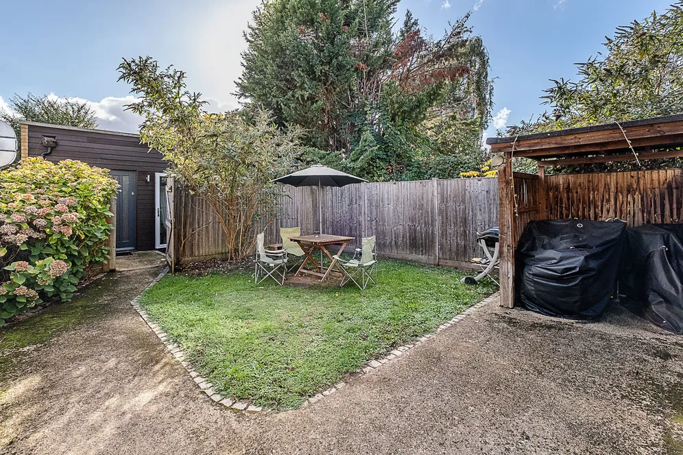 Church Road, Kingston Upon Thames, KT1 photo 11