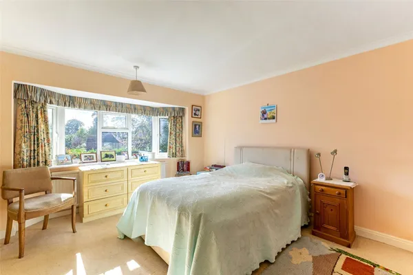 Petersfield Road, Midhurst, GU29 photo 9