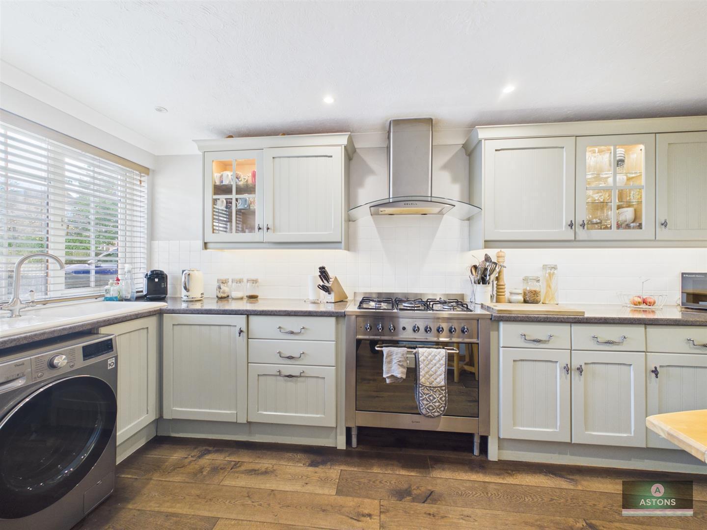 Harper Drive, Maidenbower, Crawley Image 2