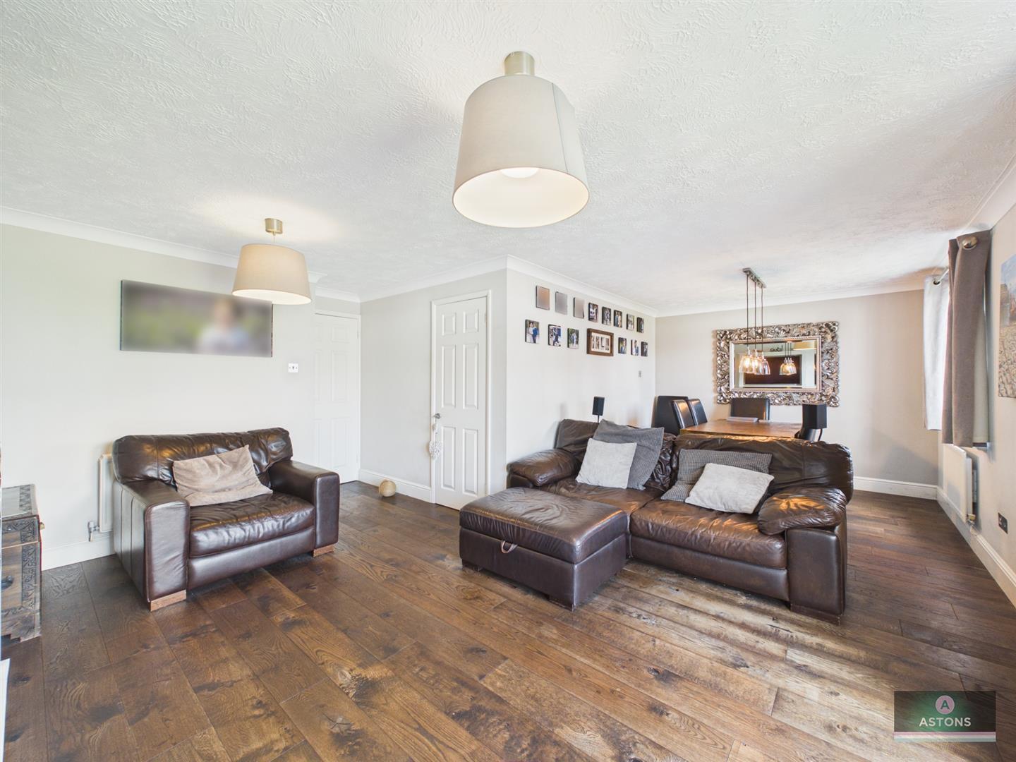 Harper Drive, Maidenbower, Crawley Image 3