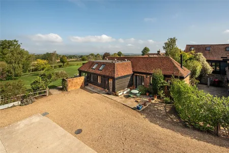 Shellwood Road, Leigh, RH2