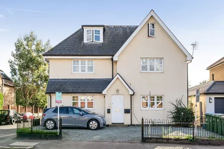 Hersham Road, Walton-On-Thames, KT12