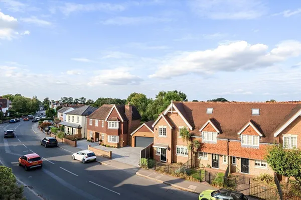 Hersham Road, Walton-On-Thames, KT12 photo 6