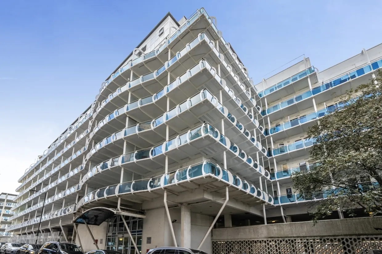 Platinum House London HA1 photo 1