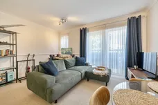 Chiltern Close Watford WD18 photo 3
