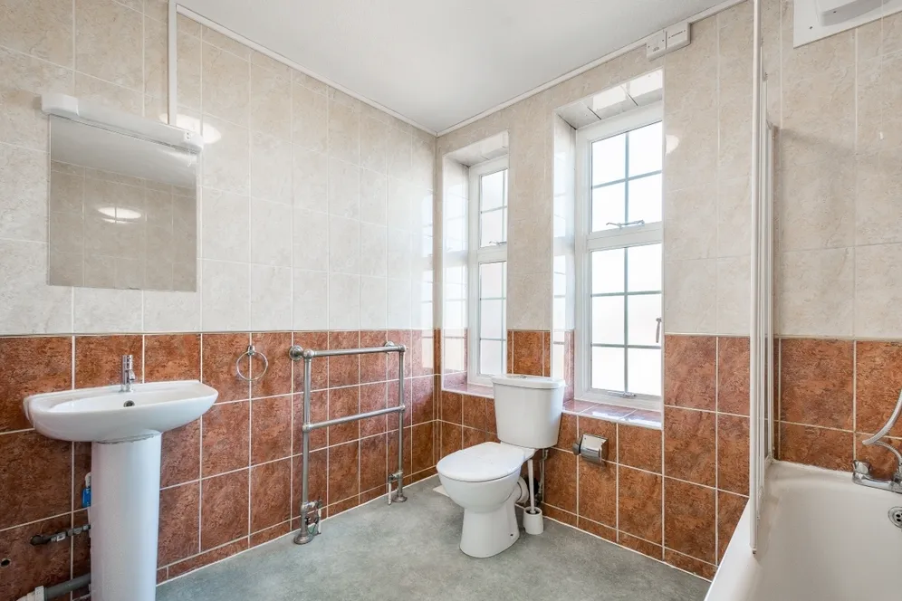 North End Road Golders Green NW11 photo 6