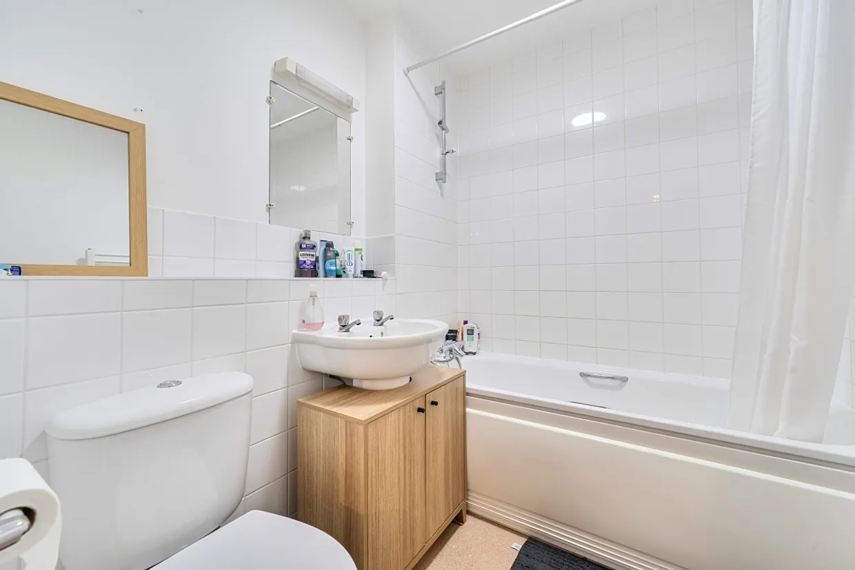 Chiltern Close Watford WD18 photo 7