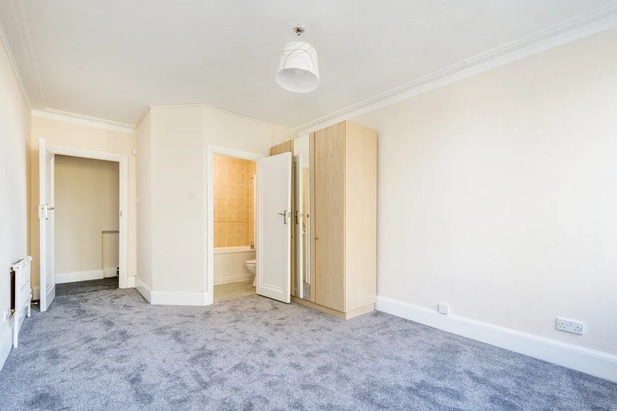North End Road Golders Green NW11 photo 9