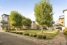Chiltern Close Watford WD18 photo 10