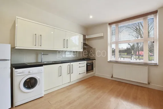 Windsor Court, London N8
