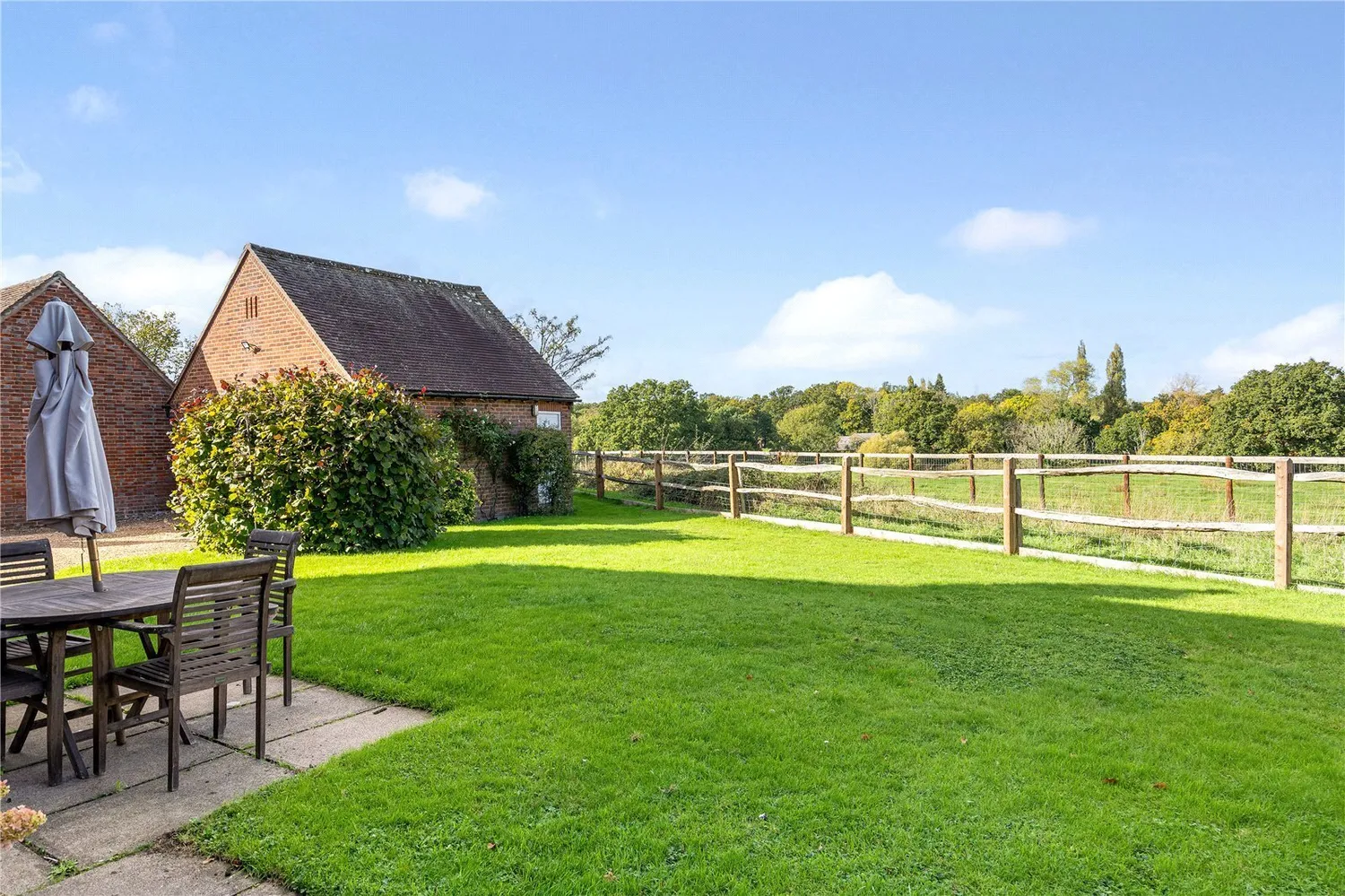 Graffham, Near Petworth, GU28 photo 4