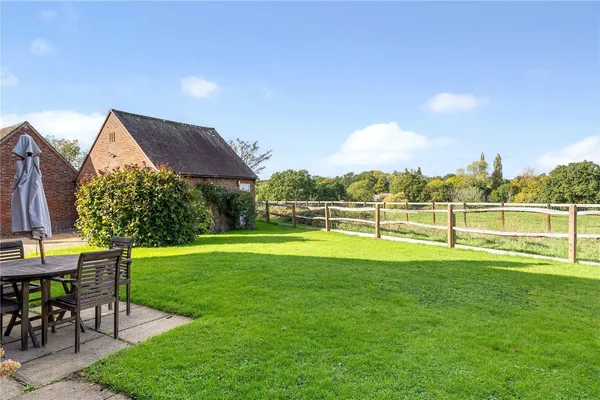 Graffham, Near Petworth, GU28 photo 4