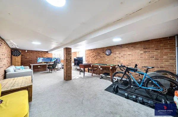 Watling Street, Little Brickhill, MK17 photo 8