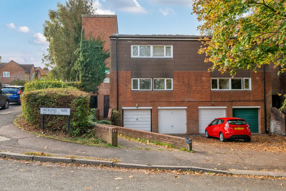 Hickling Way, Harpenden, AL5 photo 2