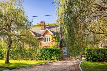 High Street Green, Chiddingfold, GU8
