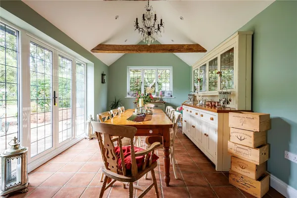 High Street Green, Chiddingfold, GU8 photo 3