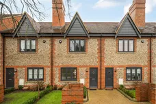 Chipperfield, Kings Langley WD4 photo 1