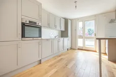 Crescent Lane London SW4 photo 2
