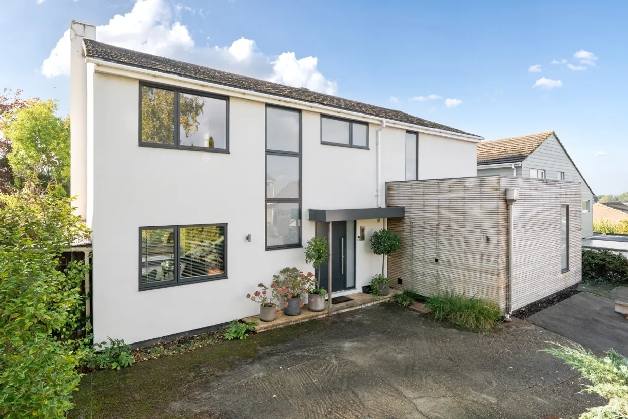 Oakhill, Esher KT10 photo 1