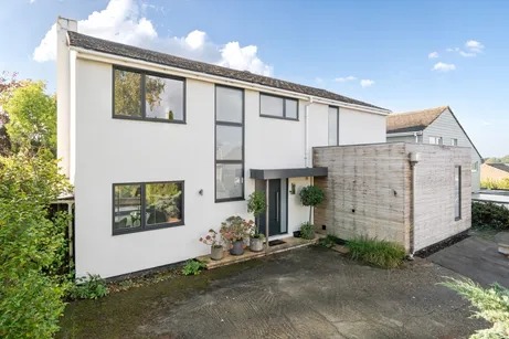 Oakhill, Esher KT10