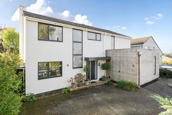 Oakhill, Esher KT10
