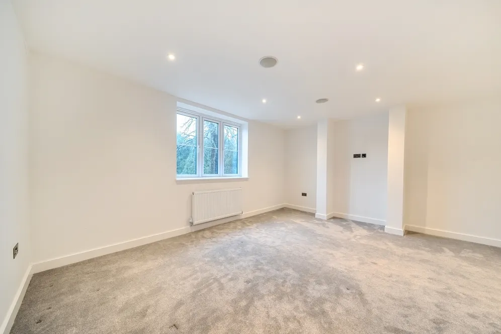 Chipperfield, Kings Langley WD4 photo 7