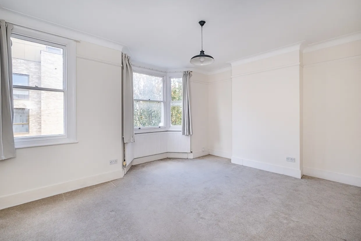 Atheldene Road London SW18 photo 2