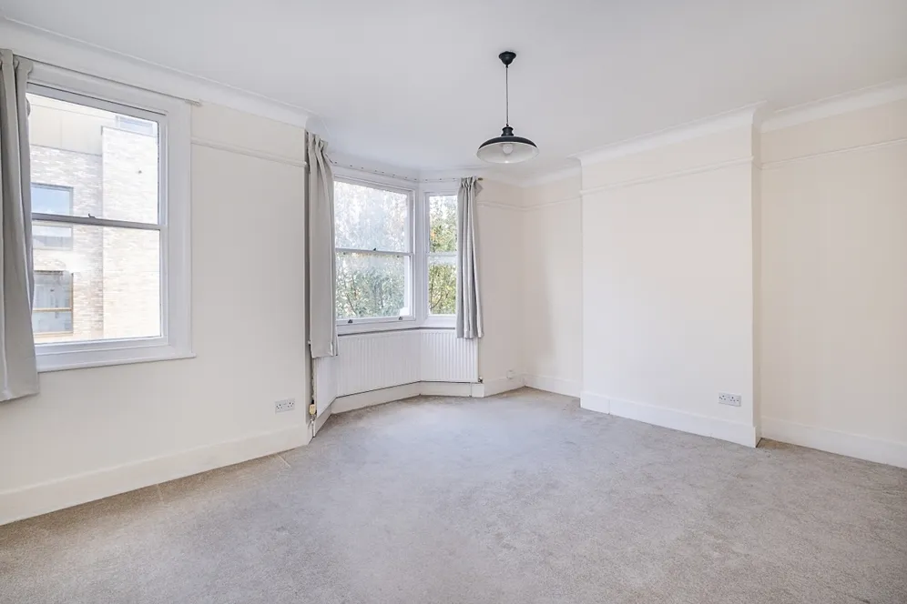 Atheldene Road London SW18 photo 2