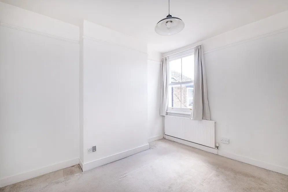 Atheldene Road London SW18 photo 7