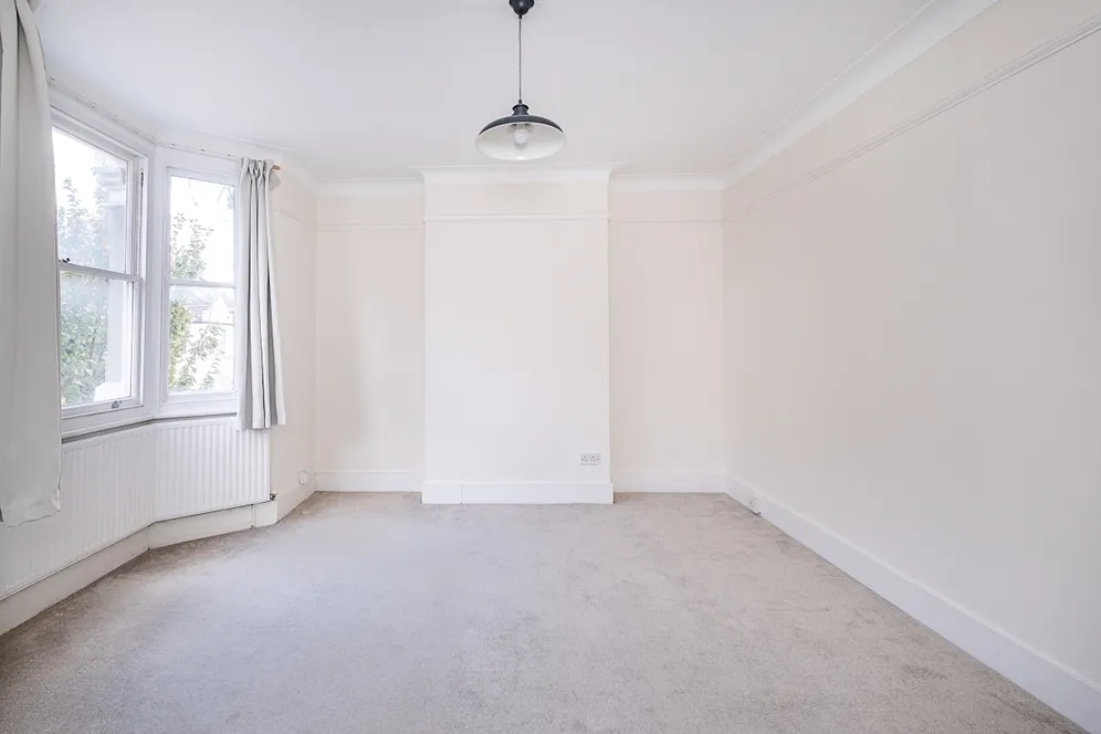 Atheldene Road London SW18 photo 12