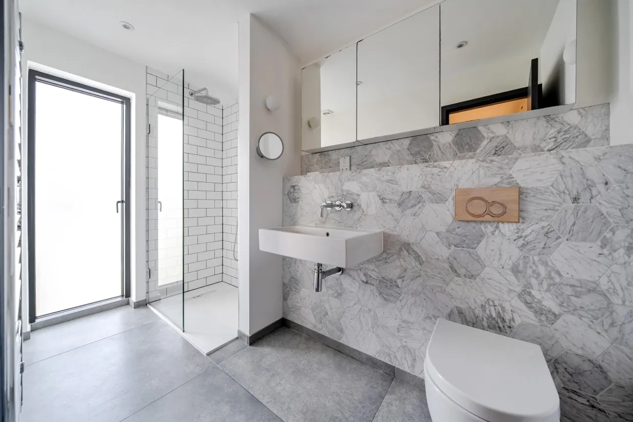 Oakhill, Esher KT10 photo 18