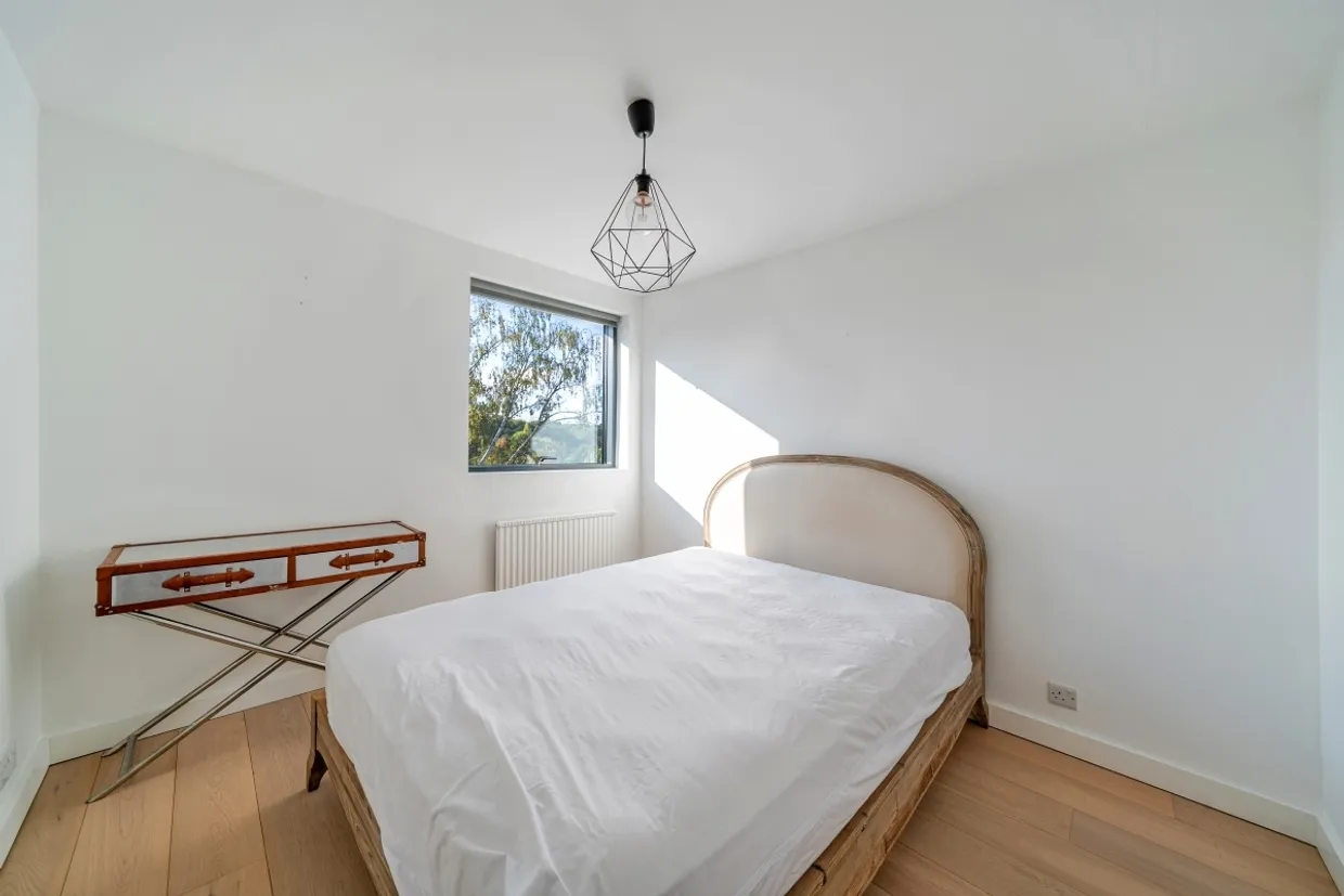 Oakhill, Esher KT10 photo 22