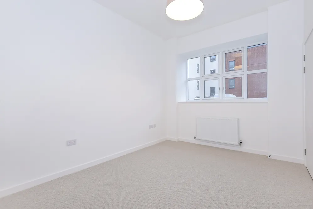 Whippendell Road, Watford, WD18 photo 8