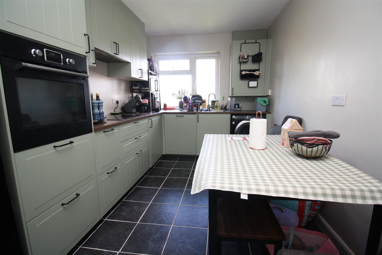 St. Marys Avenue, Bletchley, Milton Keynes Image 4