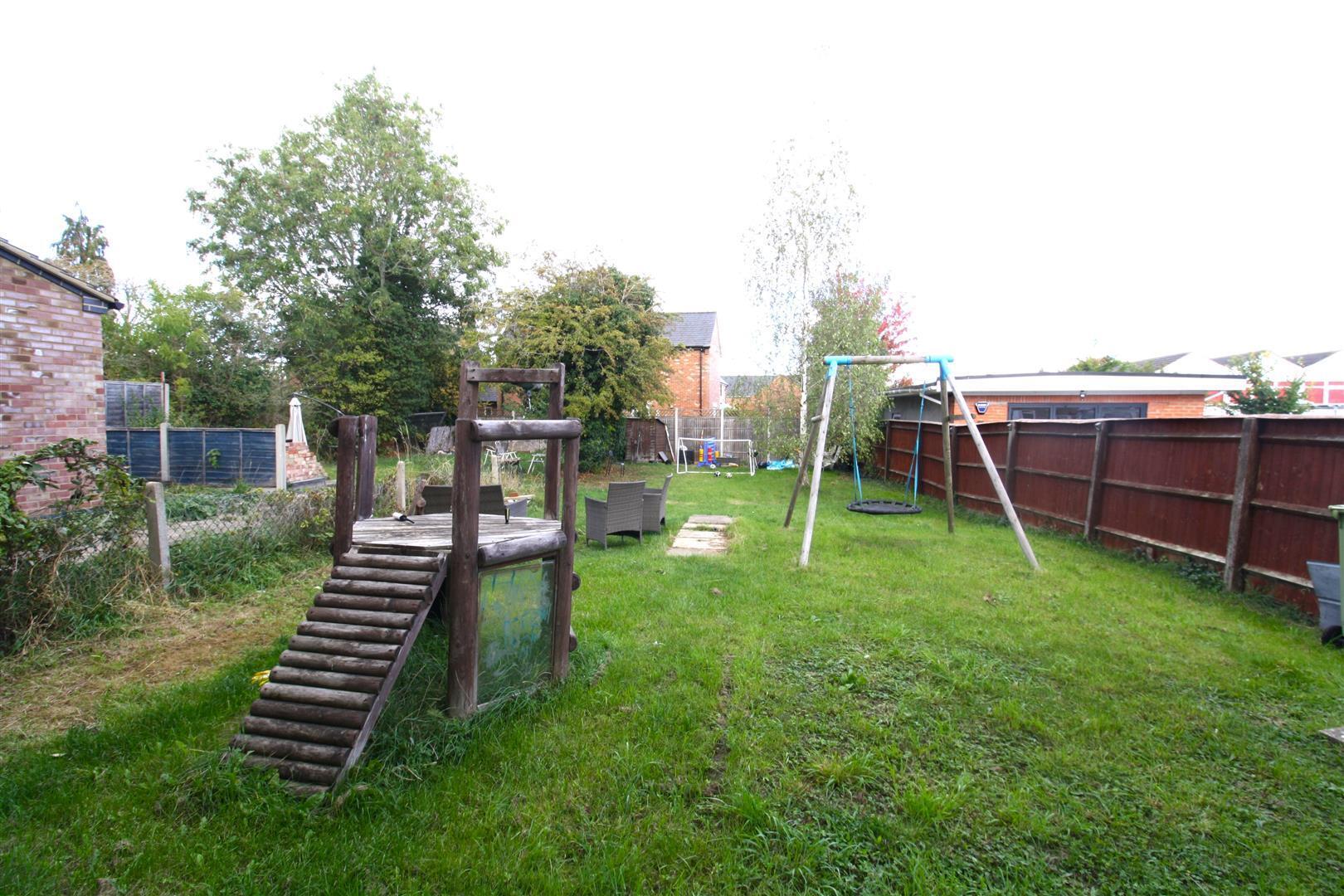 St. Marys Avenue, Bletchley, Milton Keynes Image 13