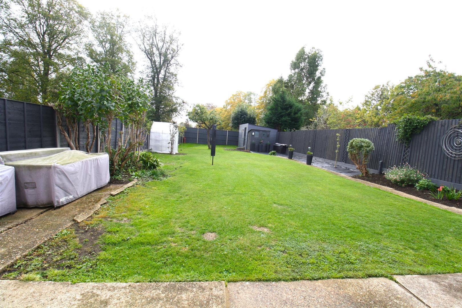 Church Green Road Bletchley, Milton Keynes Image 18