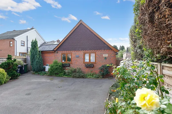 Warwick Road, Holmwood, Dorking, Surrey, RH5