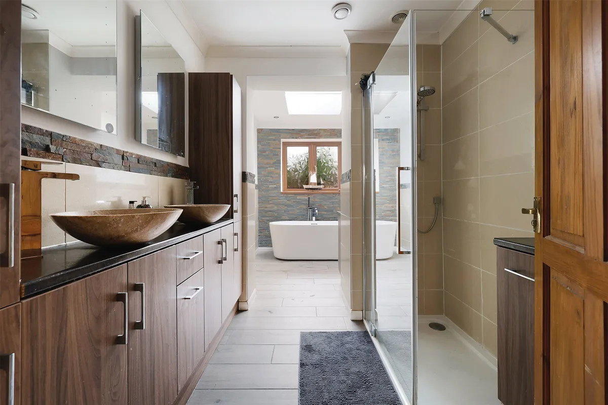 Warwick Road, Holmwood, Dorking, Surrey, RH5