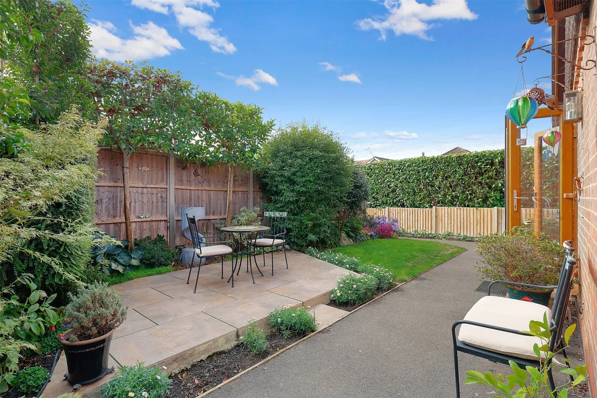Warwick Road, Holmwood, Dorking, Surrey, RH5