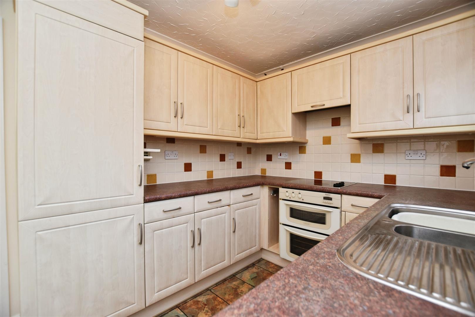Cleeve Road Image 9