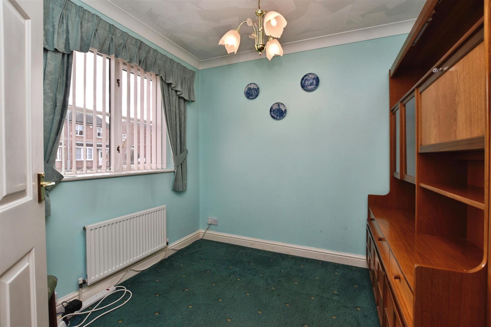 Cleeve Road Image 14