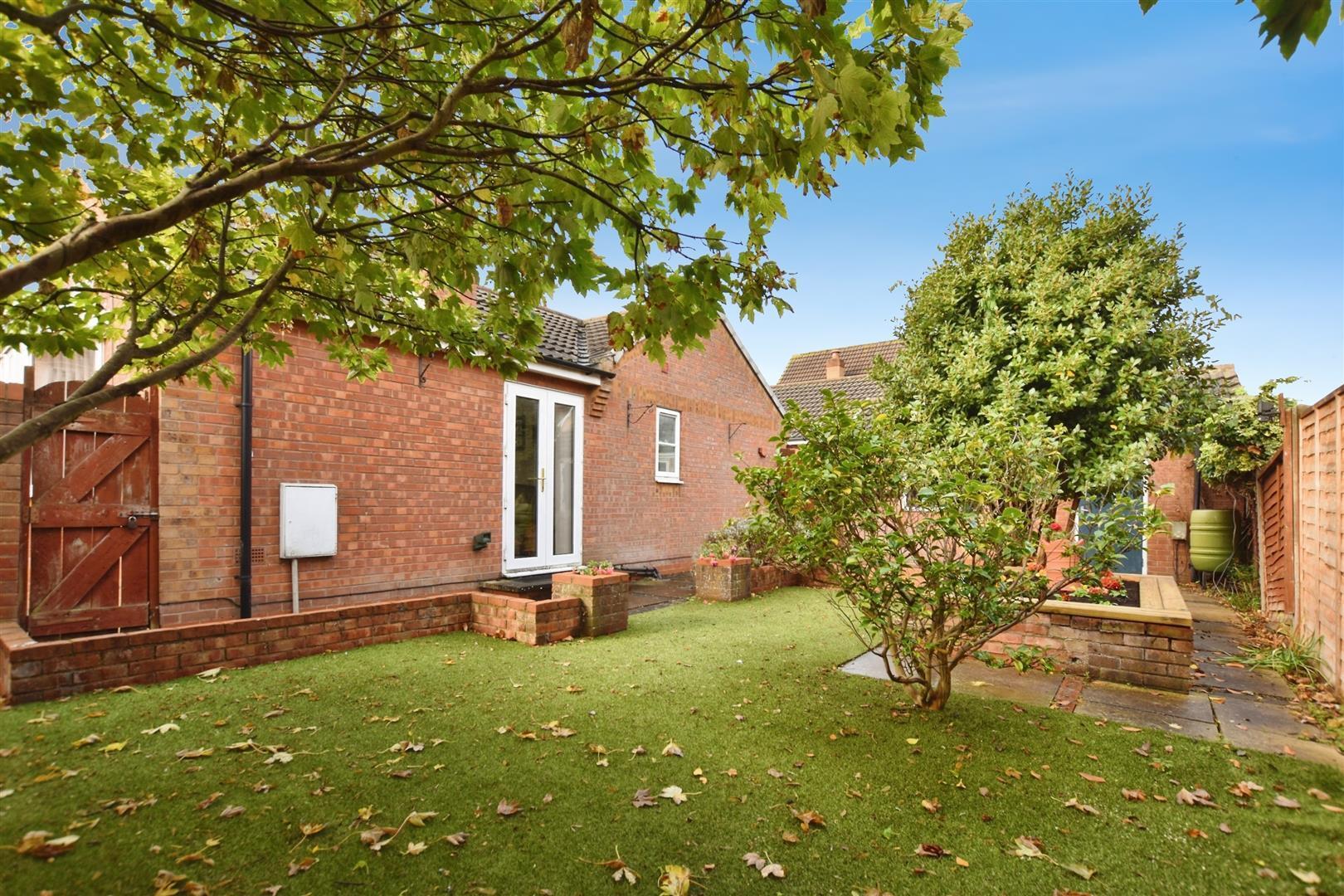 Cleeve Road Image 17