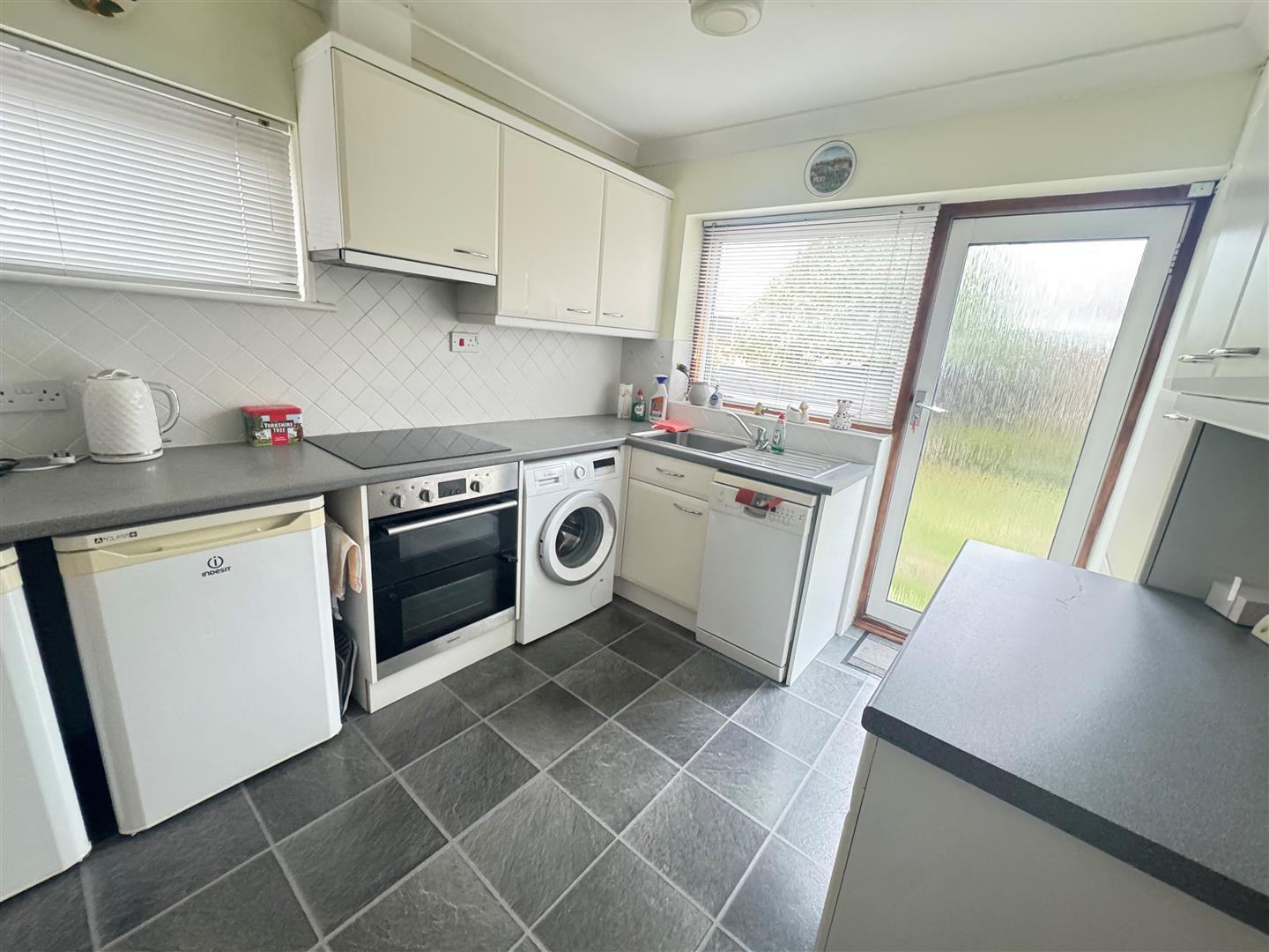 Caversham Park Avenue, Rayleigh Image 7