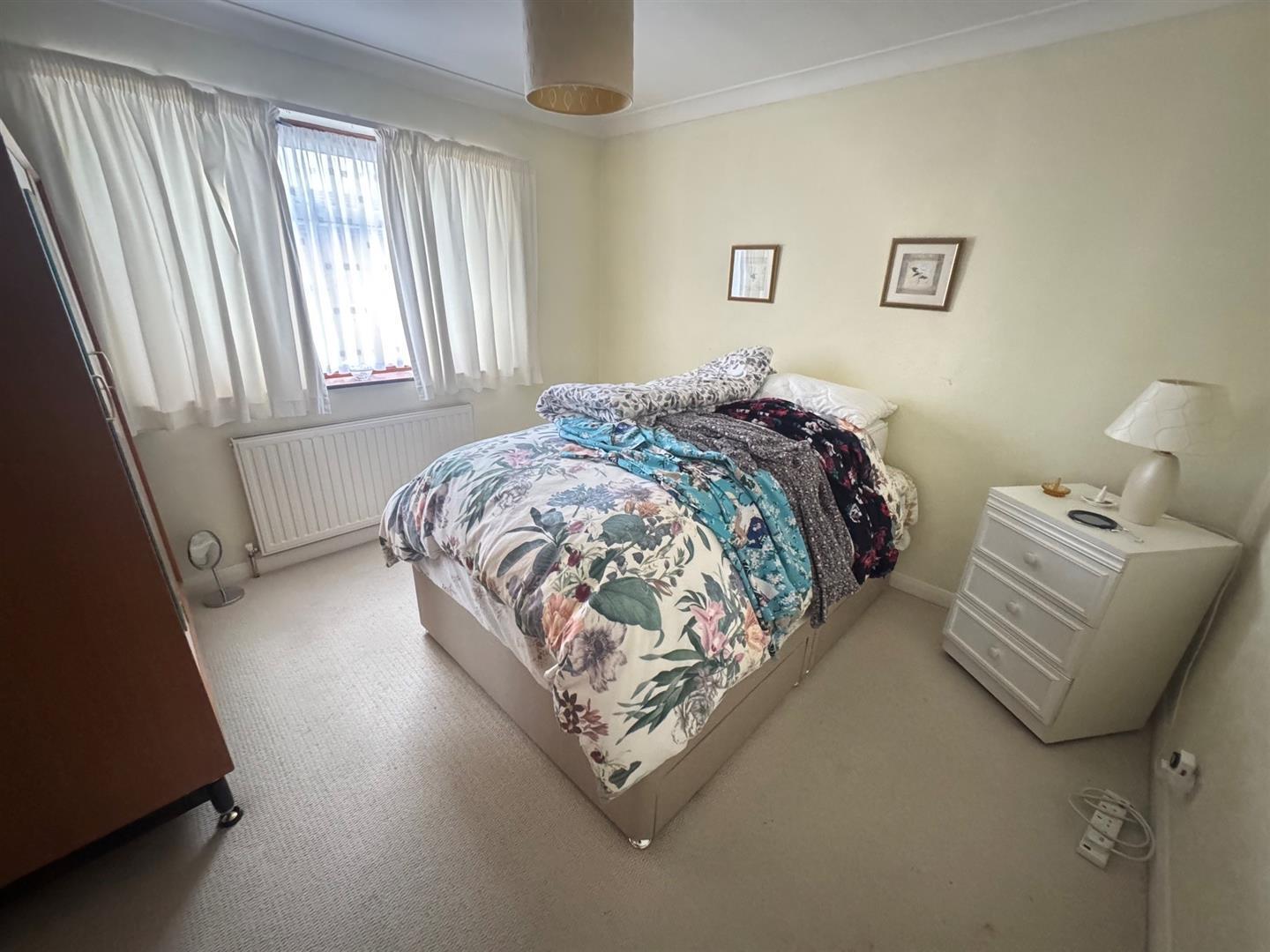 Caversham Park Avenue, Rayleigh Image 11