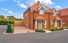 Sumners Fields, Barns Green, RH13 photo 1
